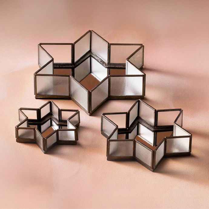 Star Tray with Mirror Base